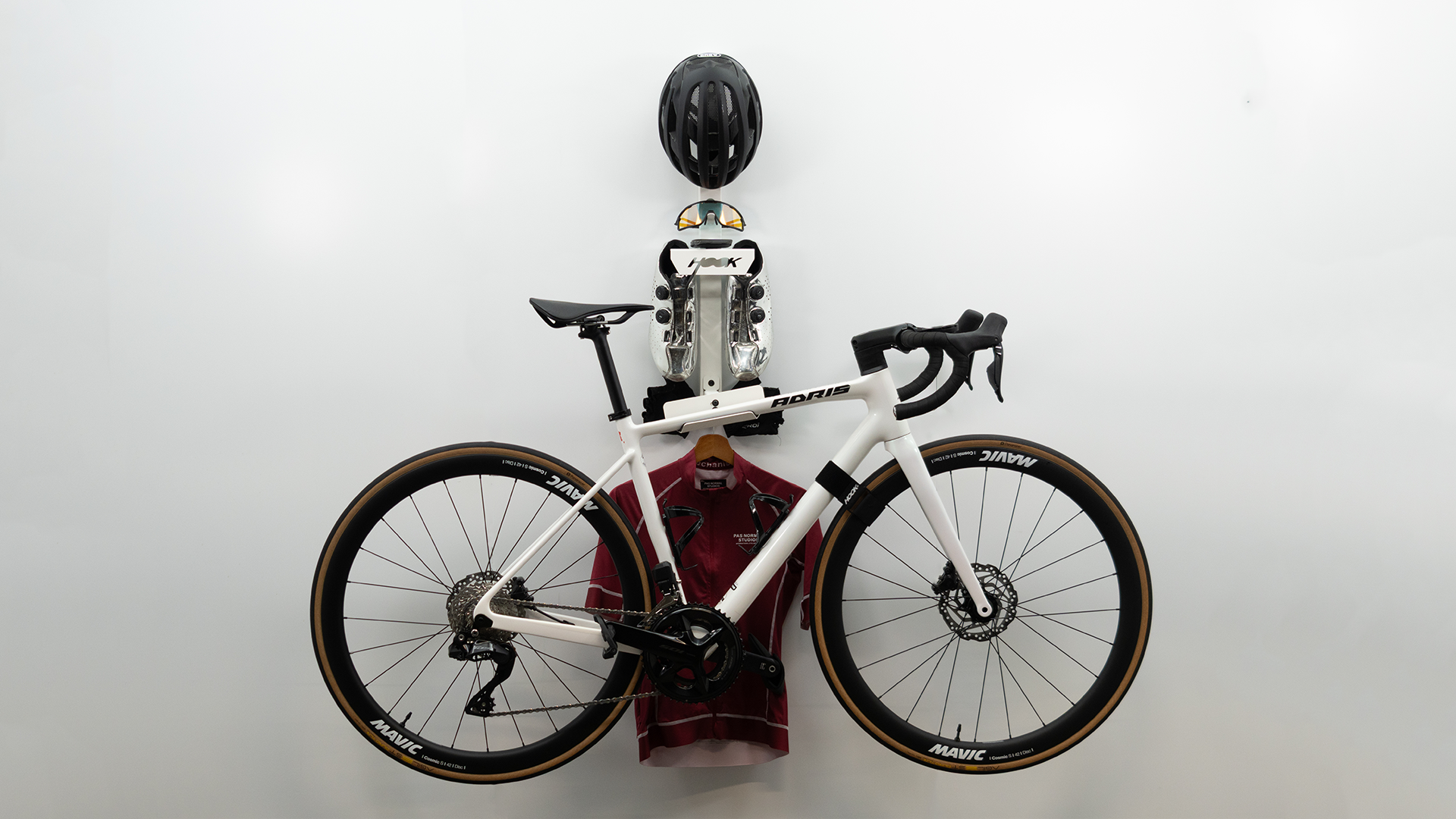 Porte-vélo blanc élégant pour décoration intérieure